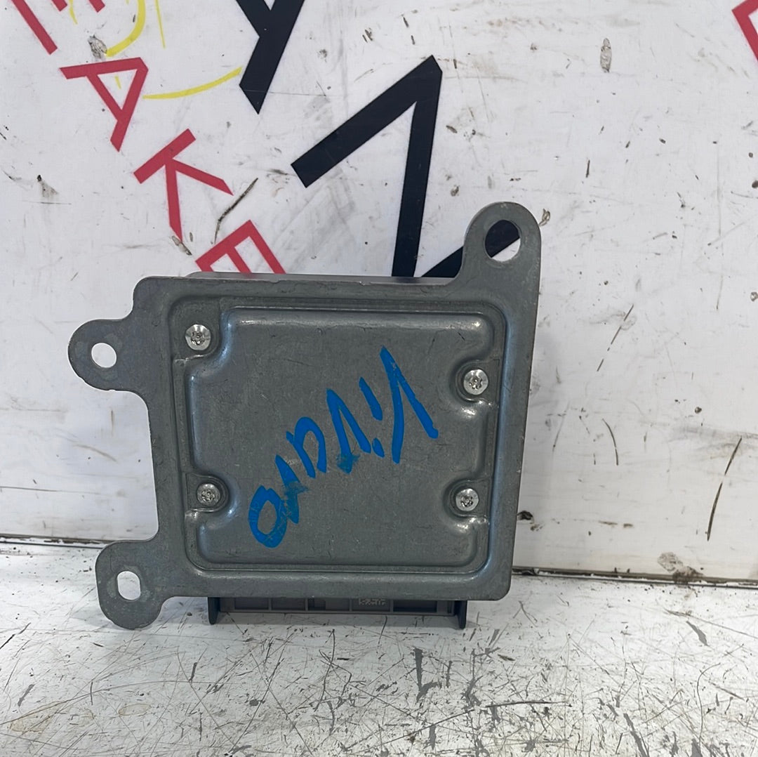 Vauxhall Vivaro/Renault Trafic AIRBAG ECU CONTROLLER P/N 93457848