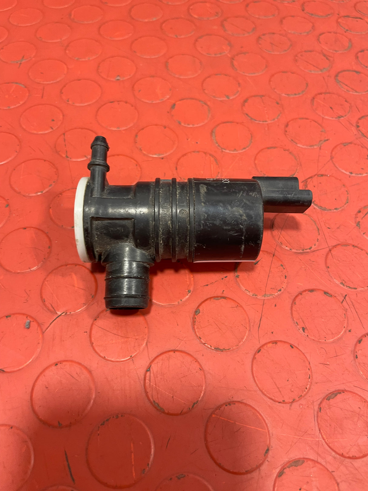 Citroen Berlingo/Peugeot Partner/Vauxhall Combo/Toyota Proace City WINDSCREEN WASHER PUMP 2018-2025 P/N 9811794980