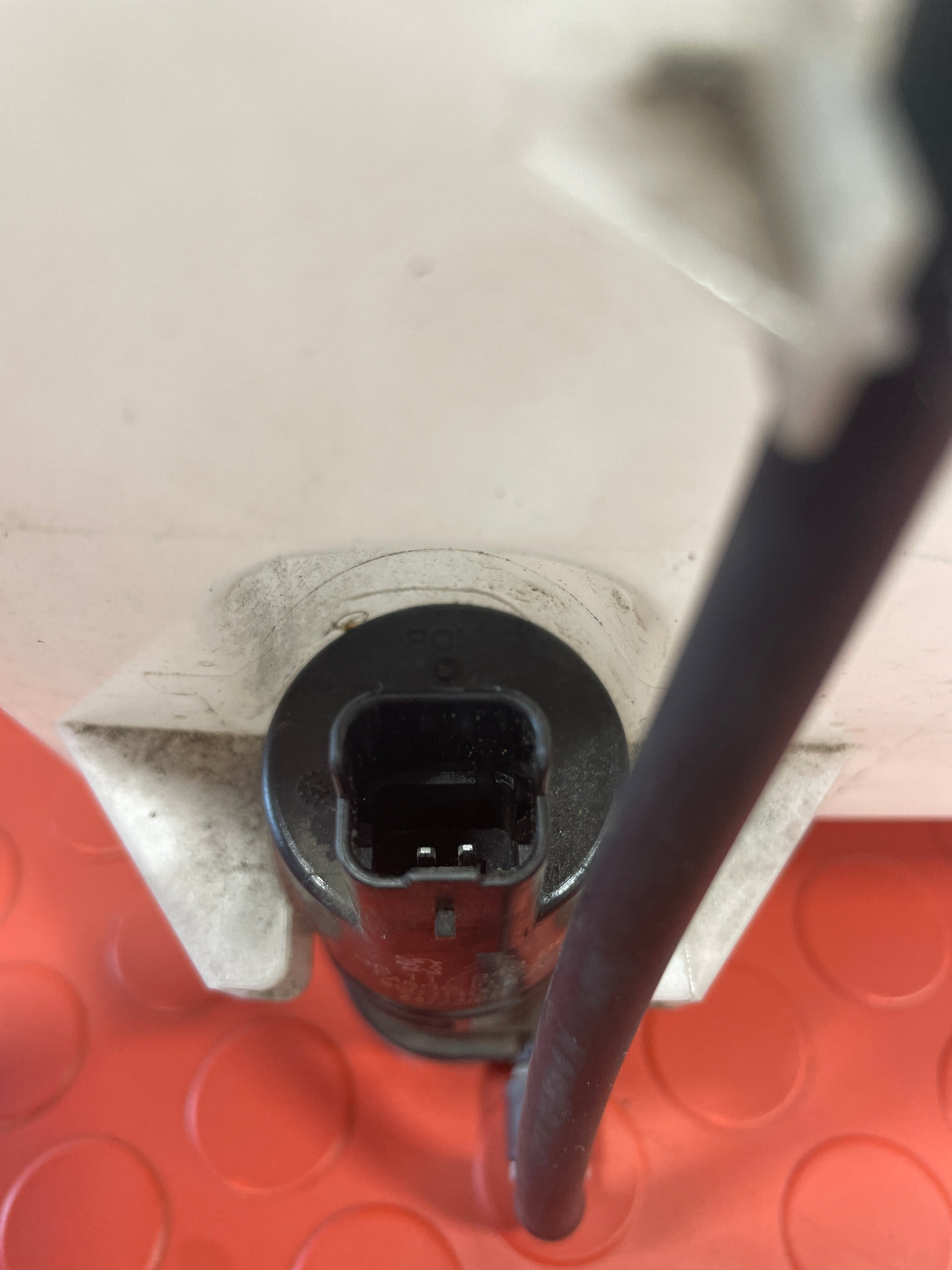 Vauxhall Vivaro/ Citroen Dispatch/ Peugeot Expert/ Toyota Proace 2017 –2023 Washer Bottle (WITH PUMP) P/N 9809803680