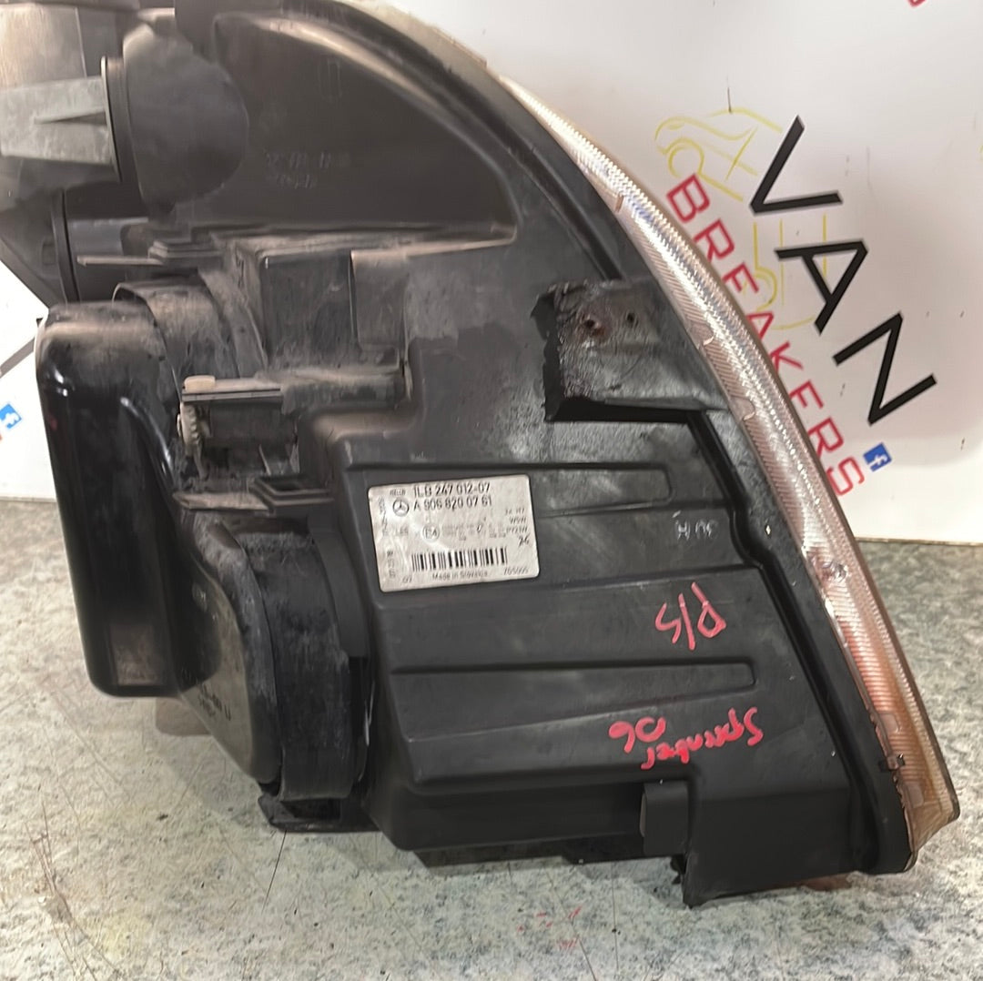 Mercedes Sprinter PASSANGER SIDE HEADLIGHT ASSEMBLY 2009 (DAMAGED BRACKETS,CLOUDED LENS) P/N 24738100