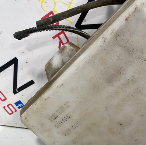 Renault Trafic WASHER BOTTLE (WITH PUMP) 2014-2019 P/N 289105241R