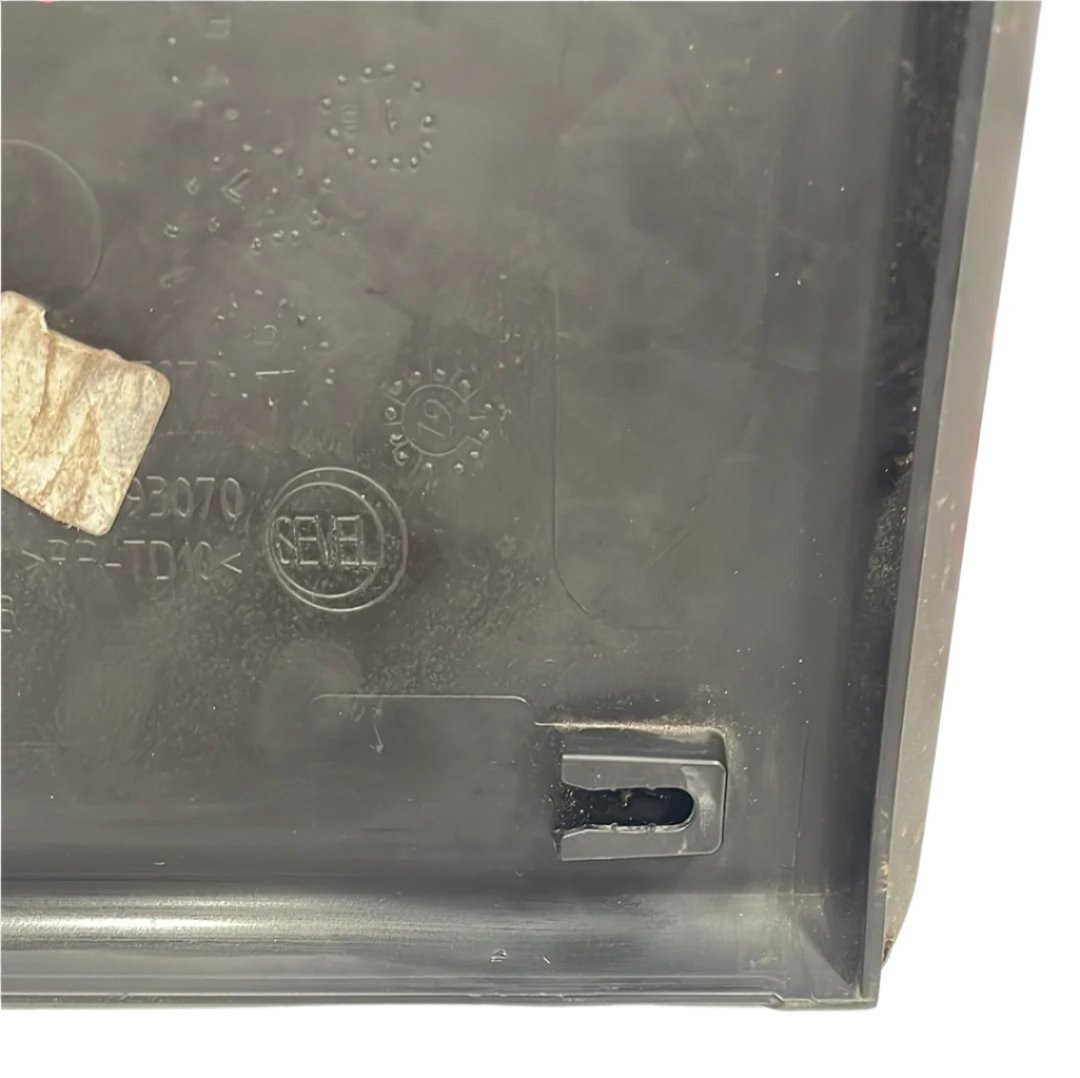 Citroen Relay/Peugeot Boxer/Fiat Ducato DRIVER SIDE PILLAR MOULDING TRIM 2.2 2007-2014 P/N 1317377070 1306893070