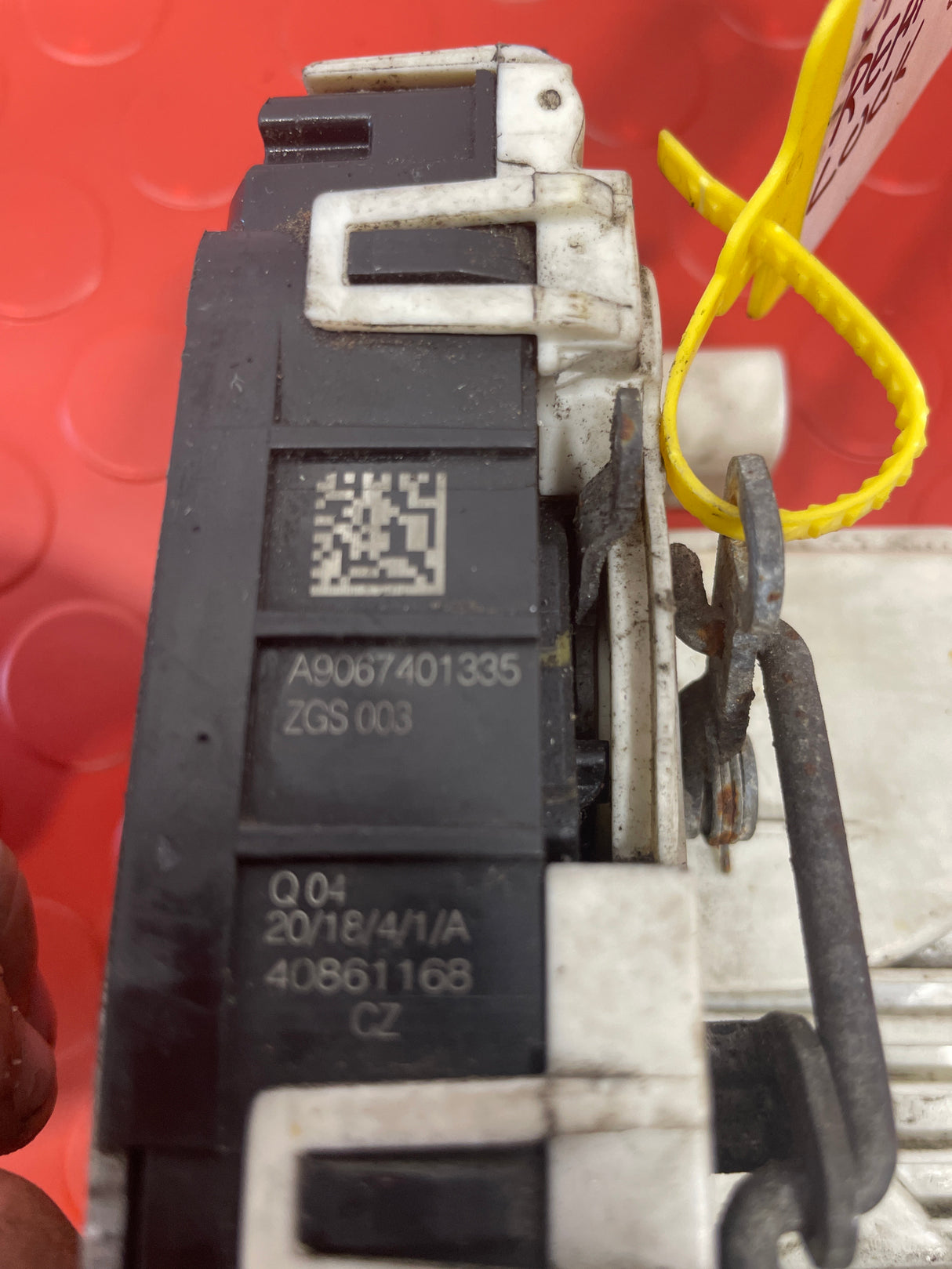 Mercedes-Benz SPRINTER REAR DOOR LOCK W906 2008-2015 P/N A9067401335