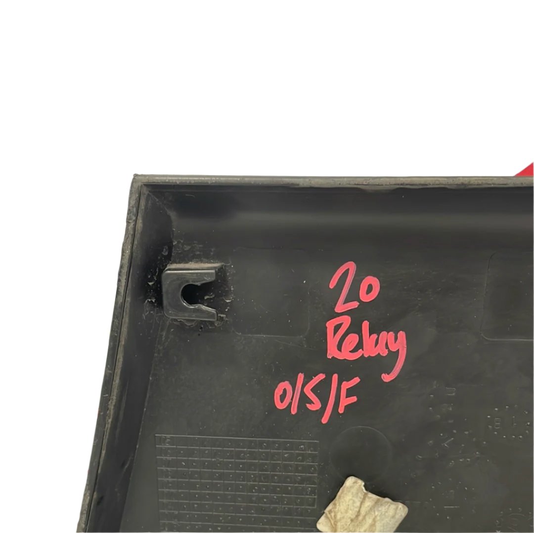 Citroen Relay/Peugeot Boxer/Fiat Ducato DRIVER SIDE PILLAR MOULDING TRIM 2.2 2007-2014 P/N 1317377070 1306893070