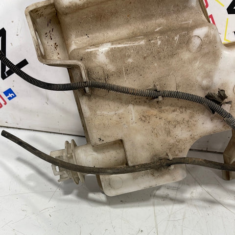 Renault Trafic WASHER BOTTLE (WITH PUMP) 2014-2019 P/N 289105241R