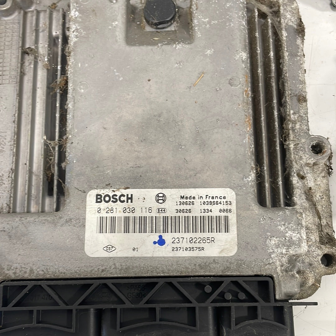 Renault Master BSI KIT WITH KEY AND BARREL/ECU/ECM 2013 2.3 FWD P/N 237102265R