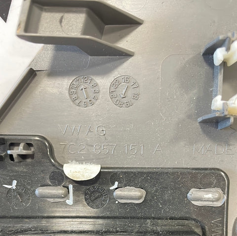 Volkswagen Crafter FUSE BOX COVER 2021 P/N 7C2857151A