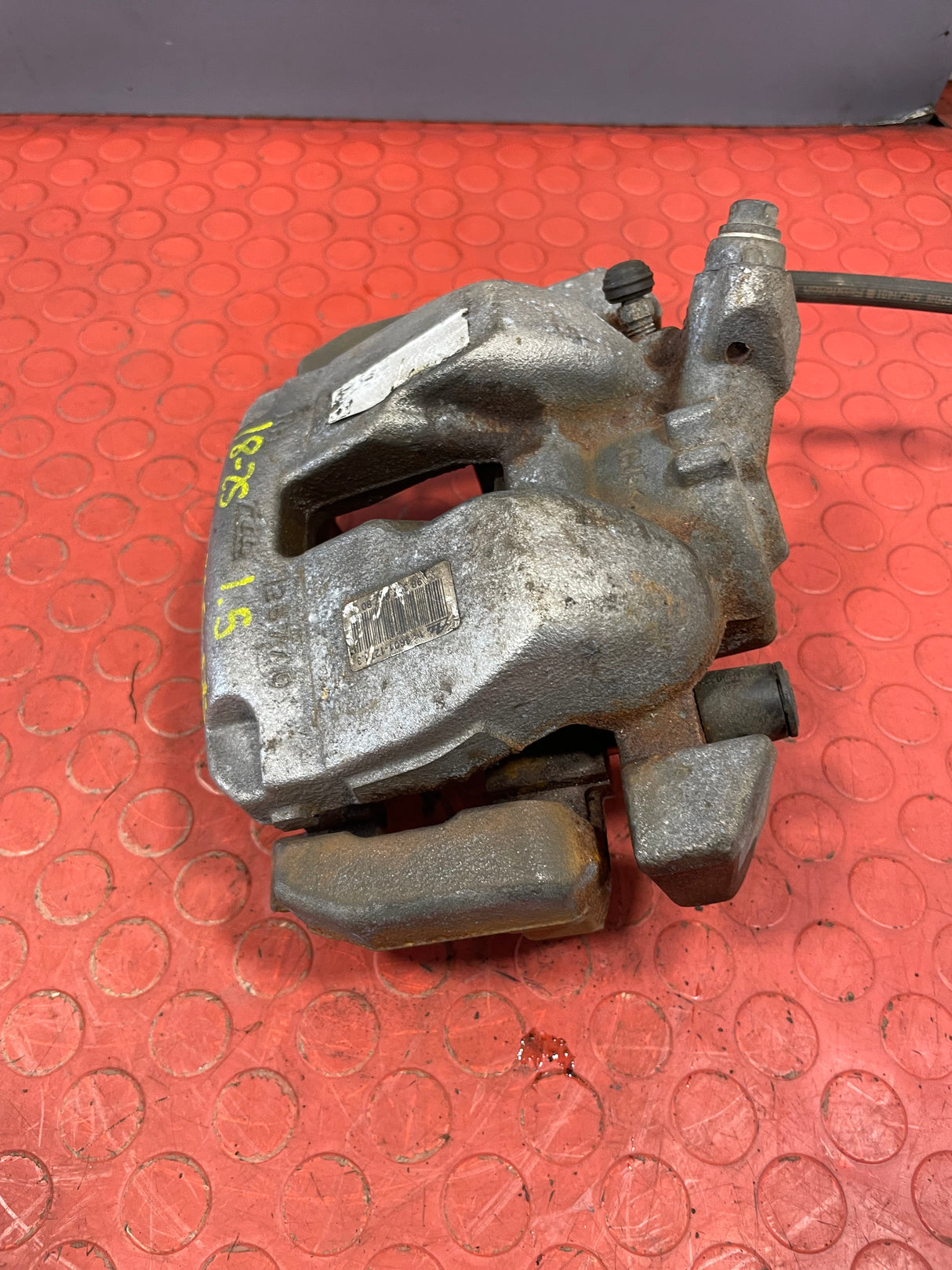 Citroen Berlingo/Peugeot Partner/Vauxhall Combo/Toyota Proace City BRAKE CALIPER Front Drivers Side (With Carrier) 1.5 2018-2025 P/N 9830798780 - 1