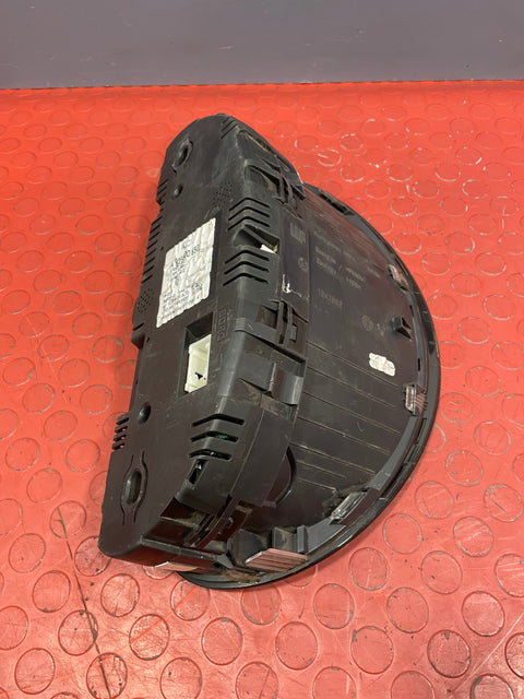 Volkswagen Crafter INSTRUMENT CLUSTER SPEEDOMETER 2006-2016 (CRACKED GLASS) P/N A9069006502