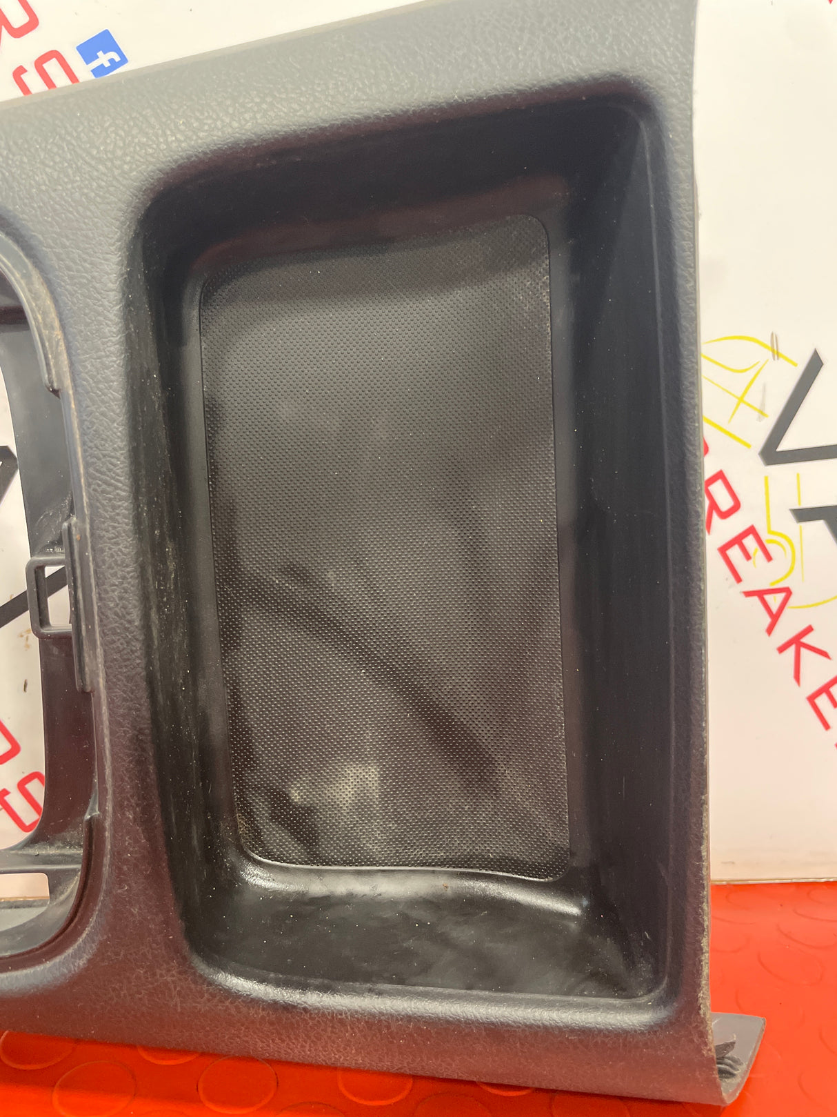 Toyota Hilux CENTER CONSOLE WITH HANDBRAKE GATOR 2015-2020 P/N 58804-KK040