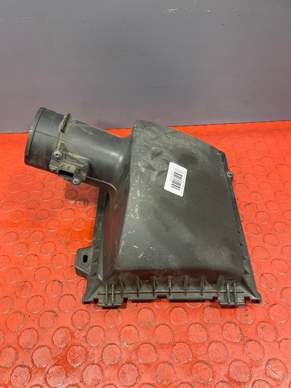 Renault Trafic/Vauxhall Vivaro/Nissan NV300 AIR BOX LID AND MAF SENSOR 1.6 2014-2019 P/N H8201333223