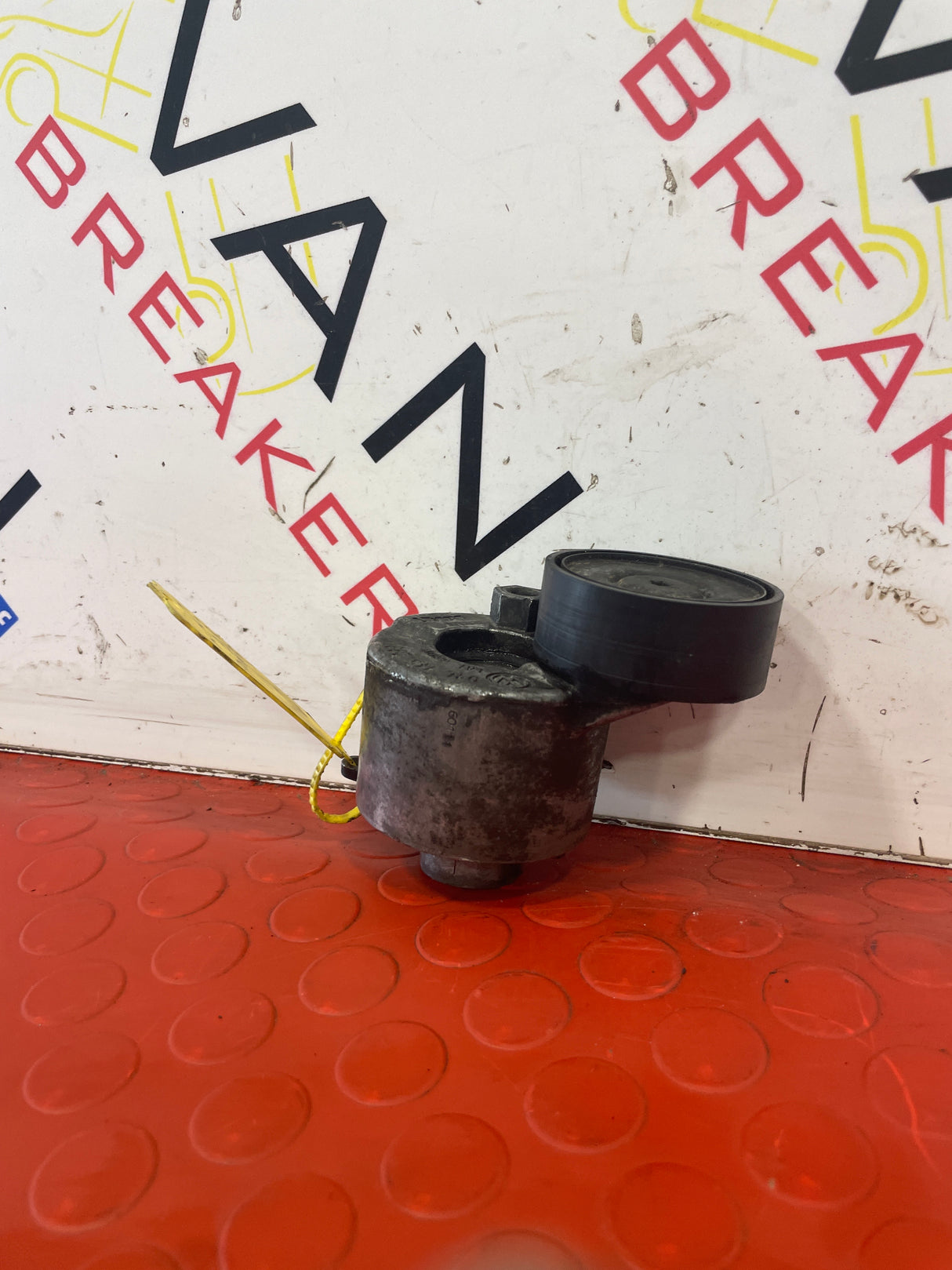 Volkswagen Crafter AUXILIARY BELT TENSIONER 2017-2023 2.0L P/N 04L145299