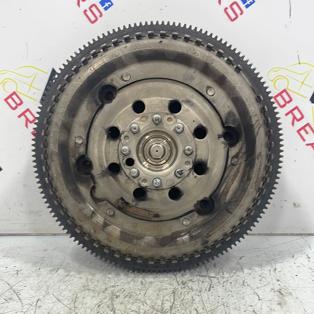 Volkswagen Crafter/Mercedes Sprinter RWD CLUTCH KIT WITH CLUTCH PRESSURE PLATE AND FLYWHEEL 2.2 2007 P/N 0202507401
