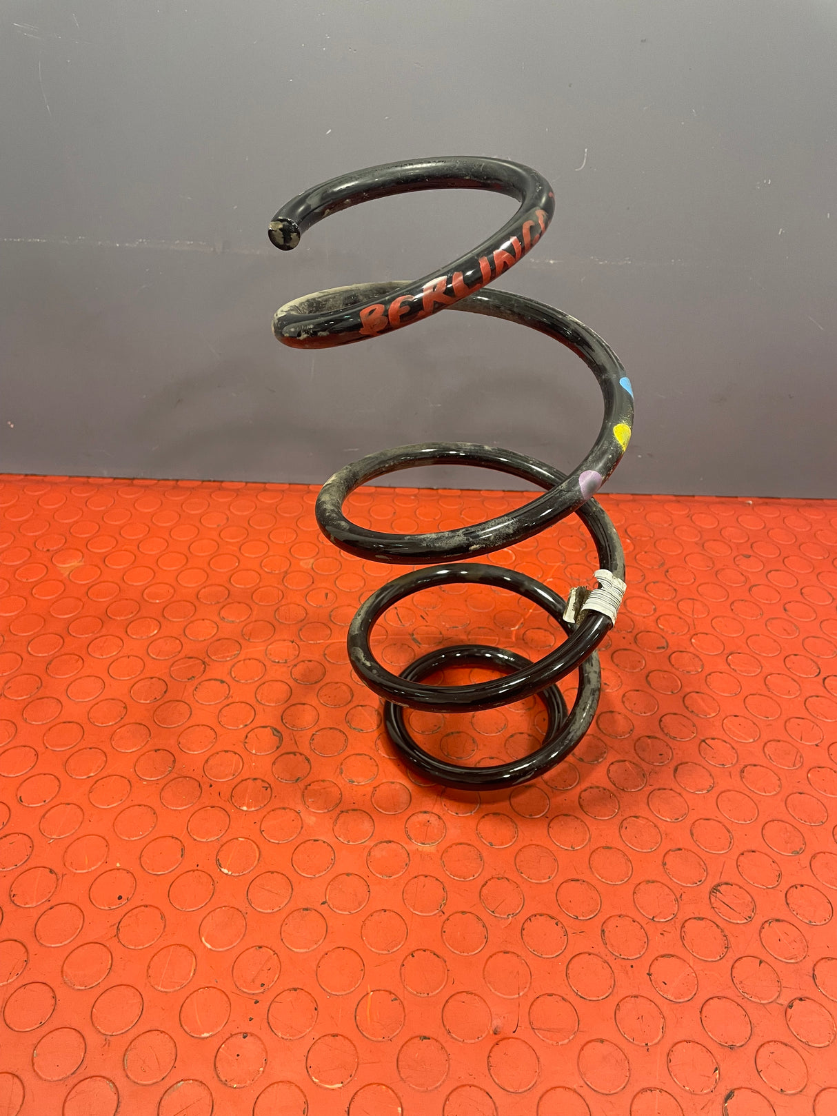 Citroen Berlingo/Peugeot Partner REAR COIL SPRING 2018-2023 P/N 9824894880
