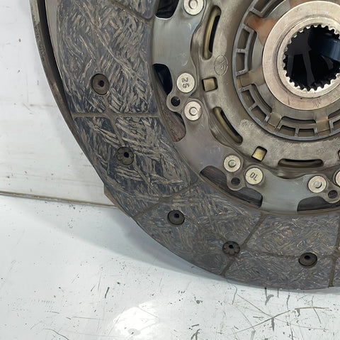 Volkswagen Crafter FWD CLUTCH PLATE WITH PRESSURE PLATE 2.0 2021 P/N 04L141015P