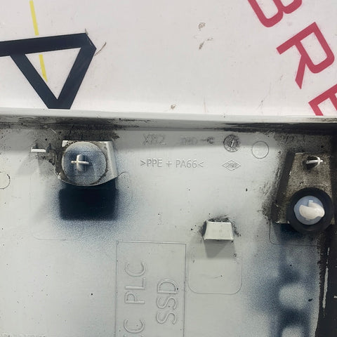 Renault Trafic/Vauxhall Vivaro/Nissan NV300 MOULDING UNDER FUEL FILLER FLAP PASSENGER'S SIDE (WHITE) 2014-2019 P/N 788287806R