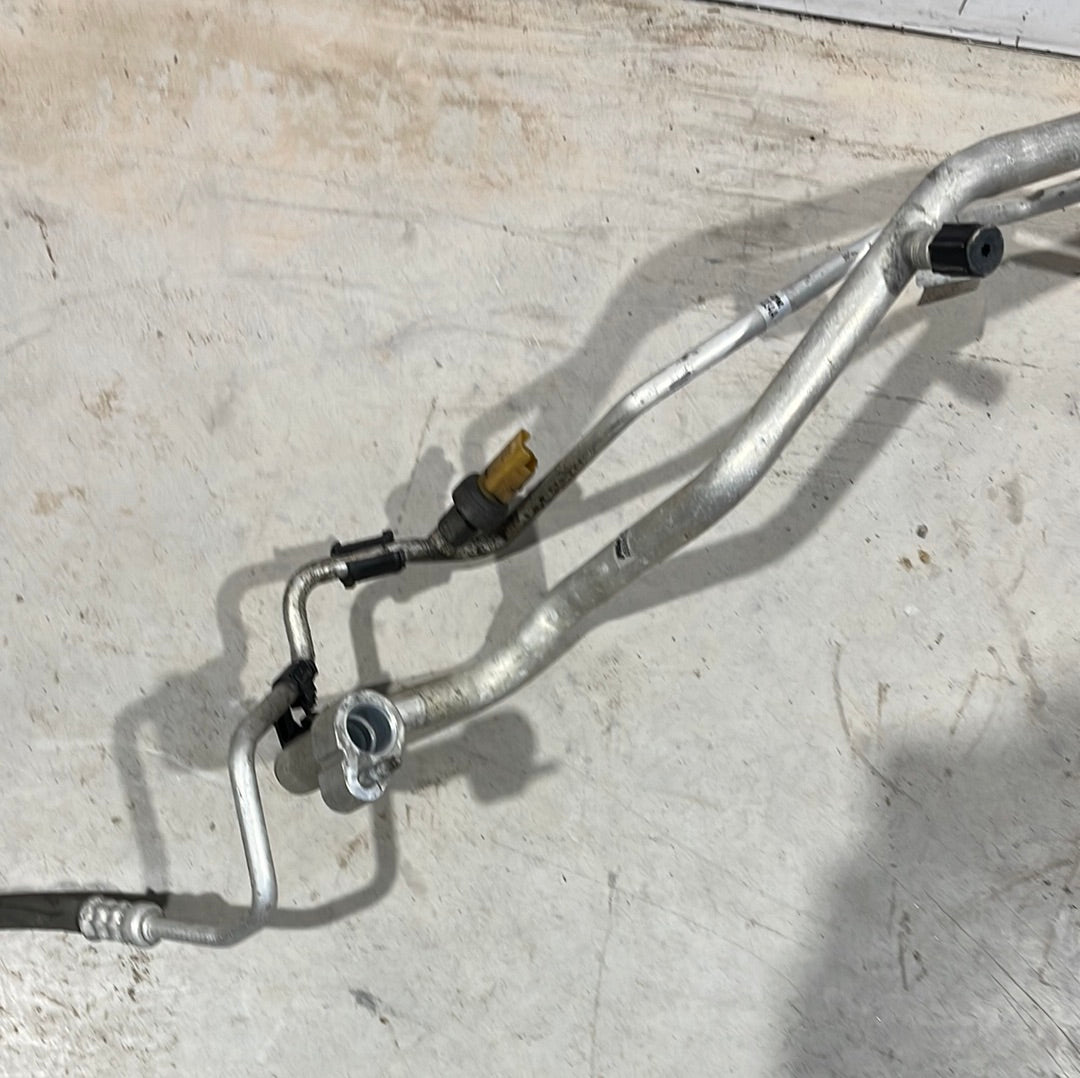 Toyota Proace/Peugeot Expert/Vauxhall Vivaro AIRCON PIPES AND HOSE w/ SESNSOR 2018 P/N 9807761280