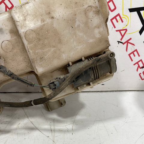 Renault Trafic WASHER BOTTLE (WITH PUMP) 2014-2019 P/N 289105241R
