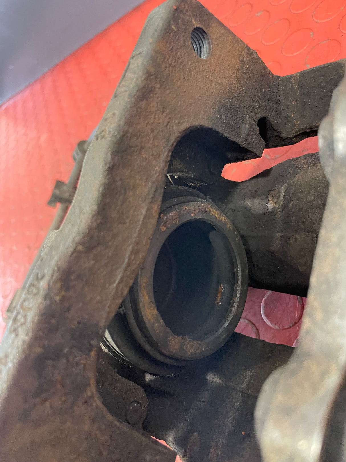 Citroen Berlingo/Peugeot Partner/Vauxhall Combo/Toyota Proace City BRAKE CALIPER Front Drivers Side (With Carrier) 1.5 2018-2025 P/N 9830798780