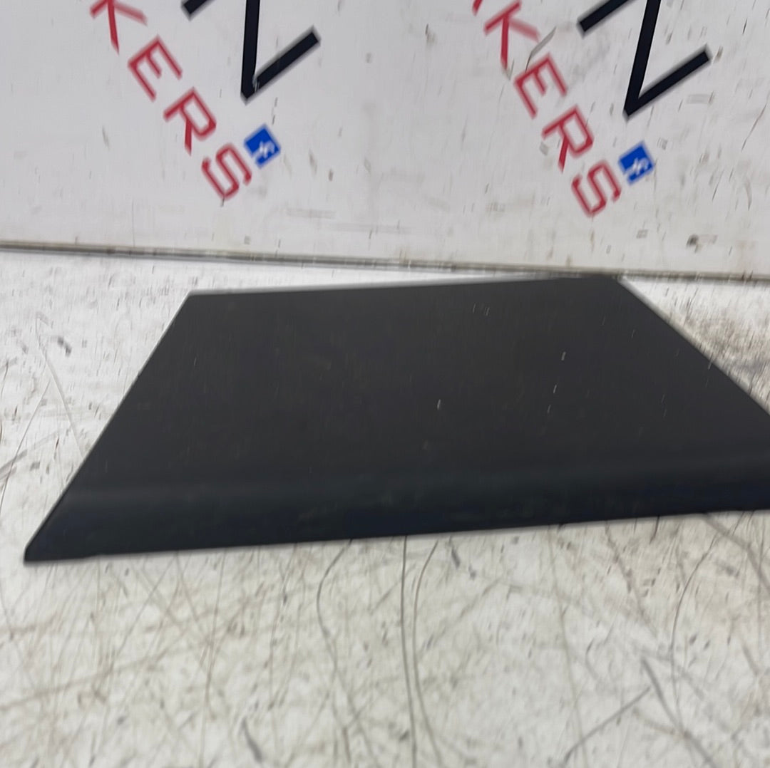 Citroen Relay/ Peugeot Boxer/ Fiat Ducato UNDER FUEL CAP TRIM 735684309