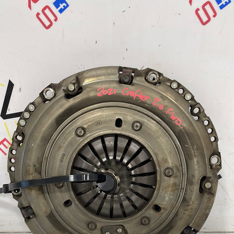 Volkswagen Crafter FWD CLUTCH PLATE WITH PRESSURE PLATE 2.0 2021 P/N 04L141015P
