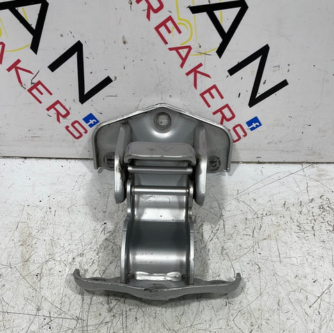 Renault Trafic/Vauxhall Vivaro REAR DOOR HINGE (SILVER) 2014/2019 P/N 904006707R