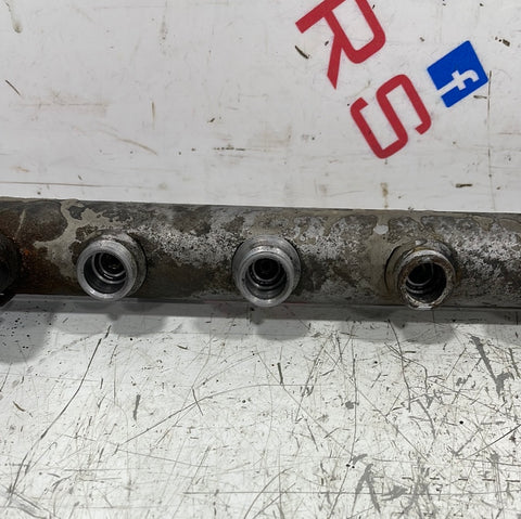 Volkswagen Crafter FUEL RAIL 2.5 TDI 2006-2010 P/N 076130093A