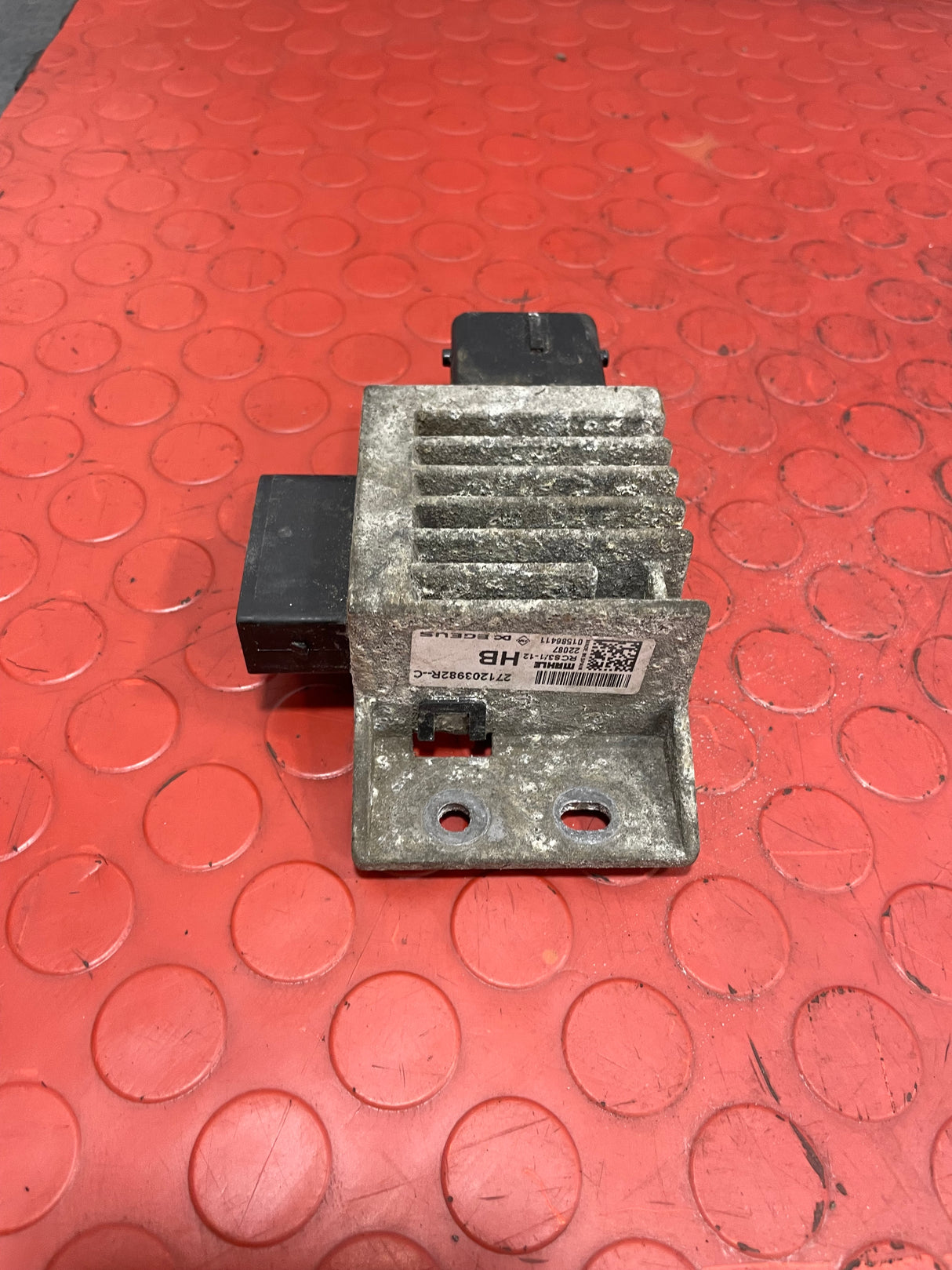 Renault Trafic/Vauxhall Vivaro/Nissan NV300 GLOW PLUG RELAY 2014-2019 P/N 271203982R