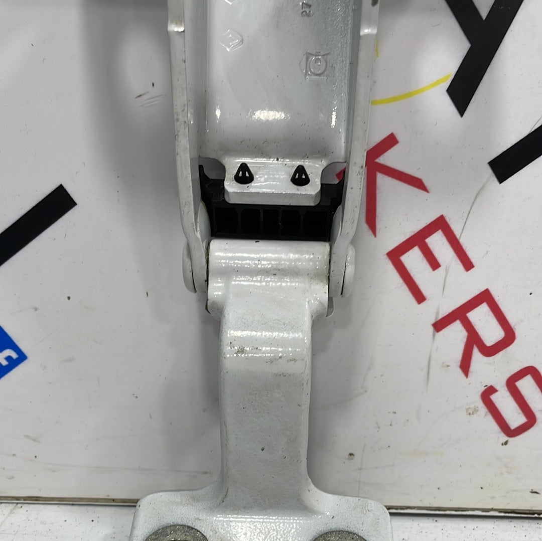 Renault Kangoo RIGHT REAR UPPER DOOR HINGE P/N KL1312A