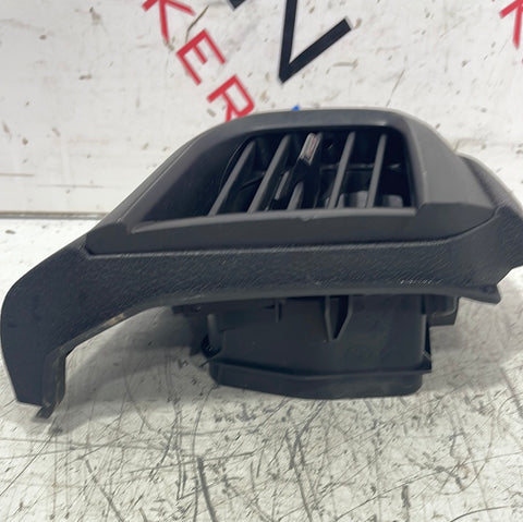 Citroen Dispatch/ Peugeot Expert/ Vauxhall Vivaro/ Toyota Proace DASHBOARD LEFT SIDE AIR VENT 98095037ZD