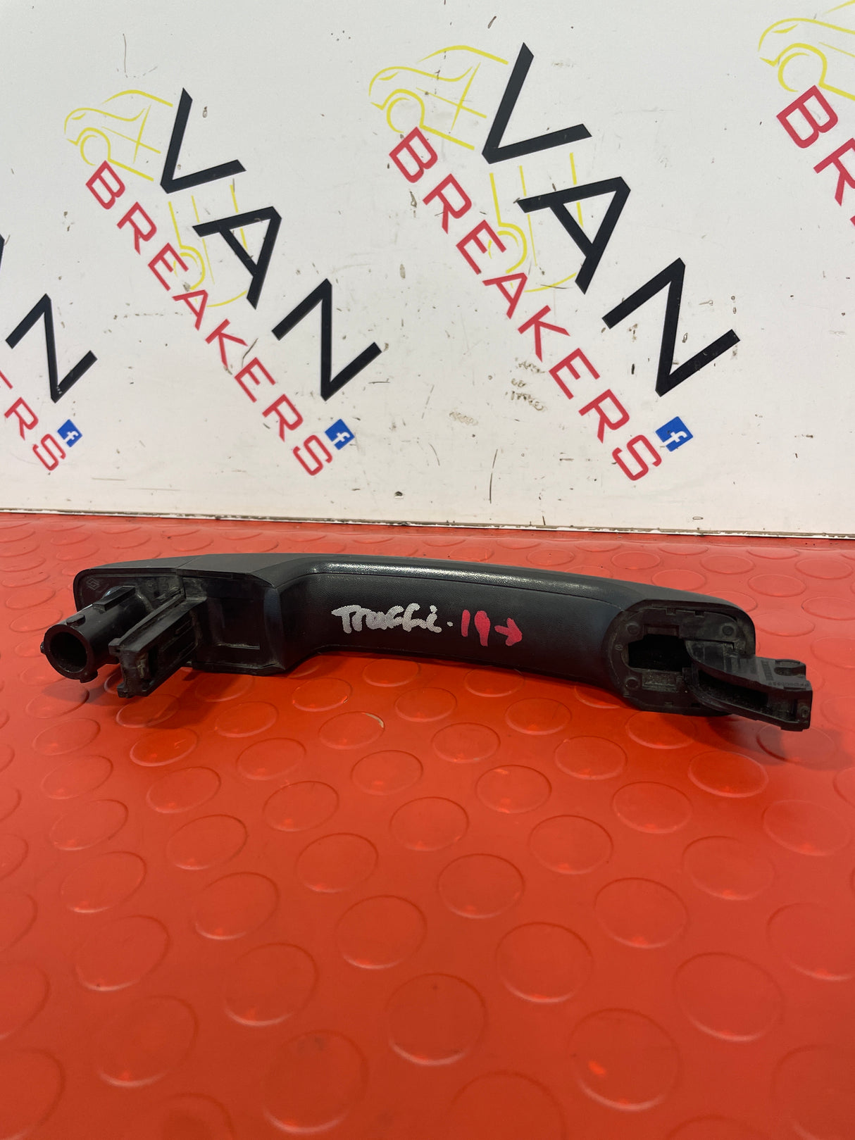 Renault Trafic III (2019) / Master (2016) PASSENGER SIDE FRONT OUTER DOOR HANDLE (X82) 2019 P/N 806062978R