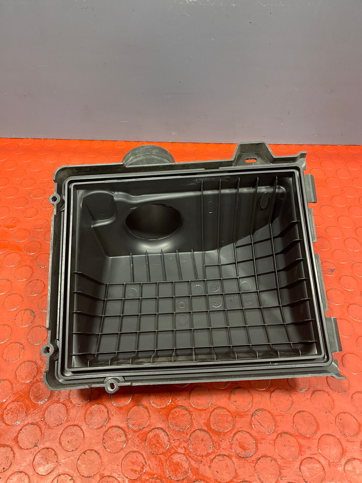 Renault Trafic/Vauxhall Vivaro/Nissan NV300 AIR BOX LID AND MAF SENSOR 1.6 2014-2019 P/N H8201333223