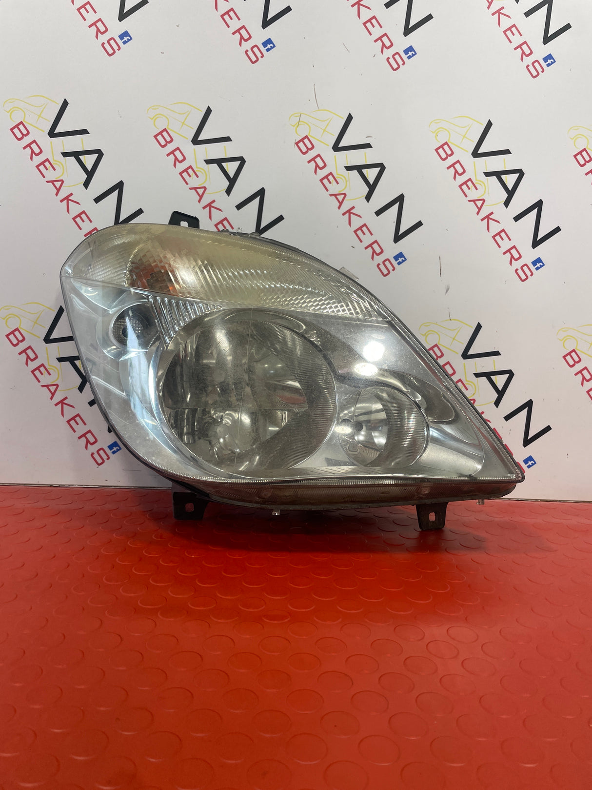 Mercedes Sprinter Van Headlight 2006-2014 Headlamp Drivers Side Right O/S P/N 24738200RE