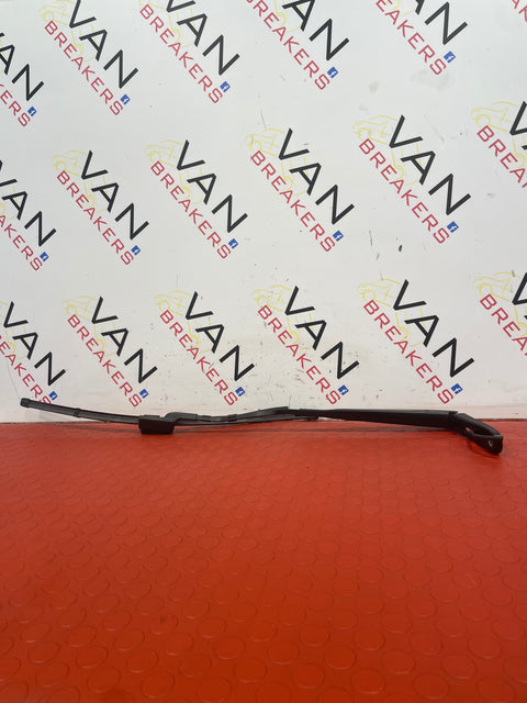 Citroen Berlingo/Peugeot Partner/Toyota Proace City/Vauxhall Combo DRIVER SIDE WIPER ARM 2018-2023 P/N 9833936480