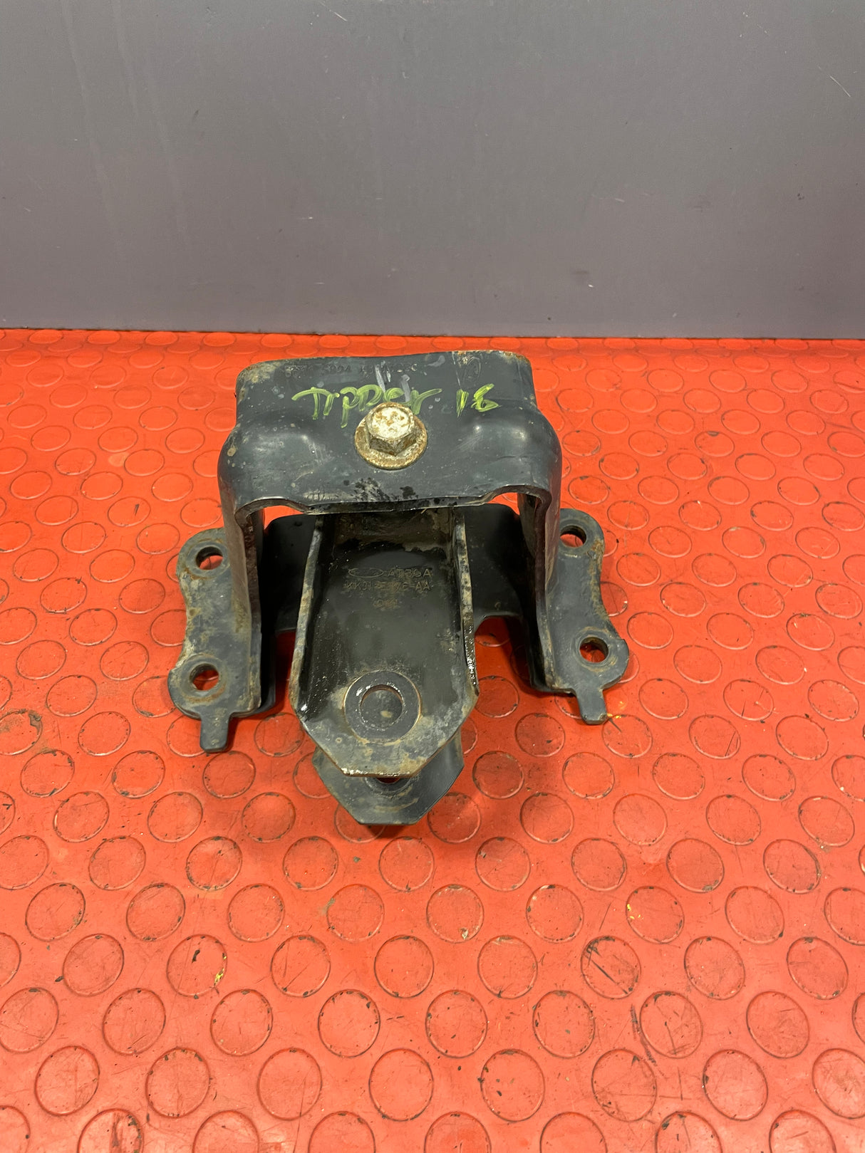 Ford Transit Tipper REAR LEAF SPRING HANGER / BRACKET Fits Both Sides MK8 2.2 2014-2021 P/N KK315776AA / 6C115894AD