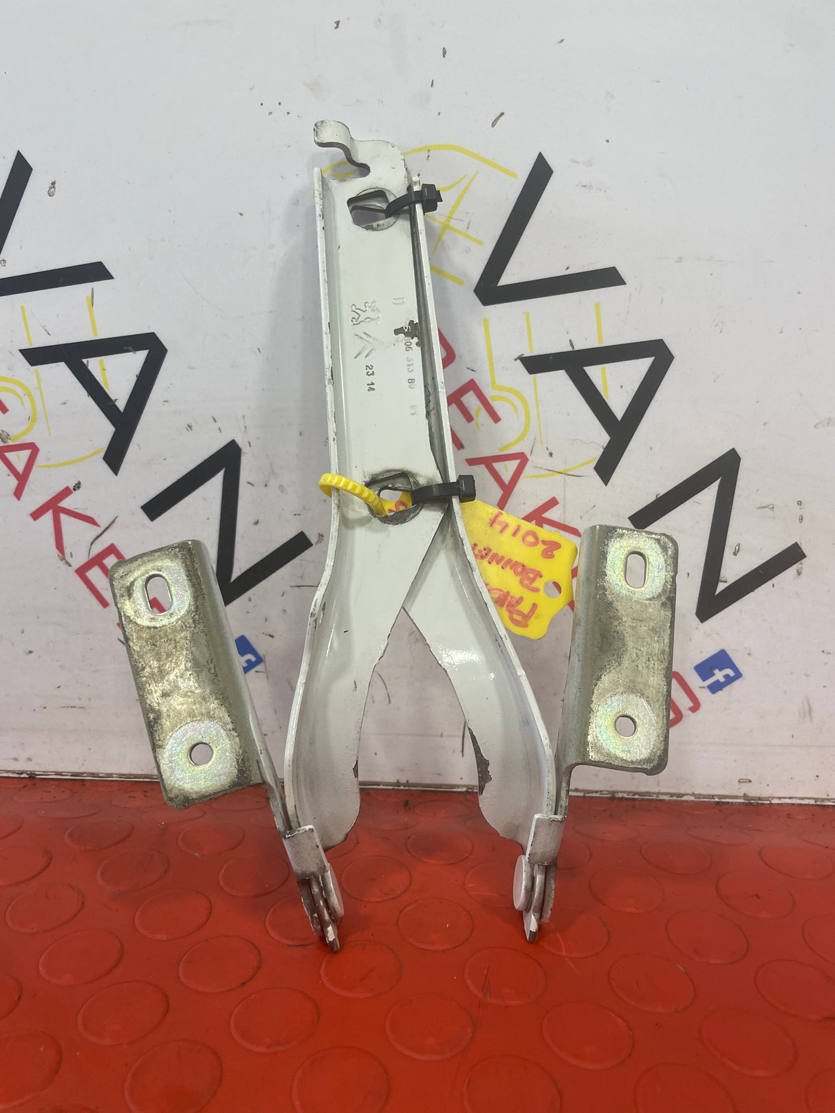 Citroen Berlingo/Peugeot Partner BONNET HINGES (PAIR) 2011-2018 P/N 9680631380