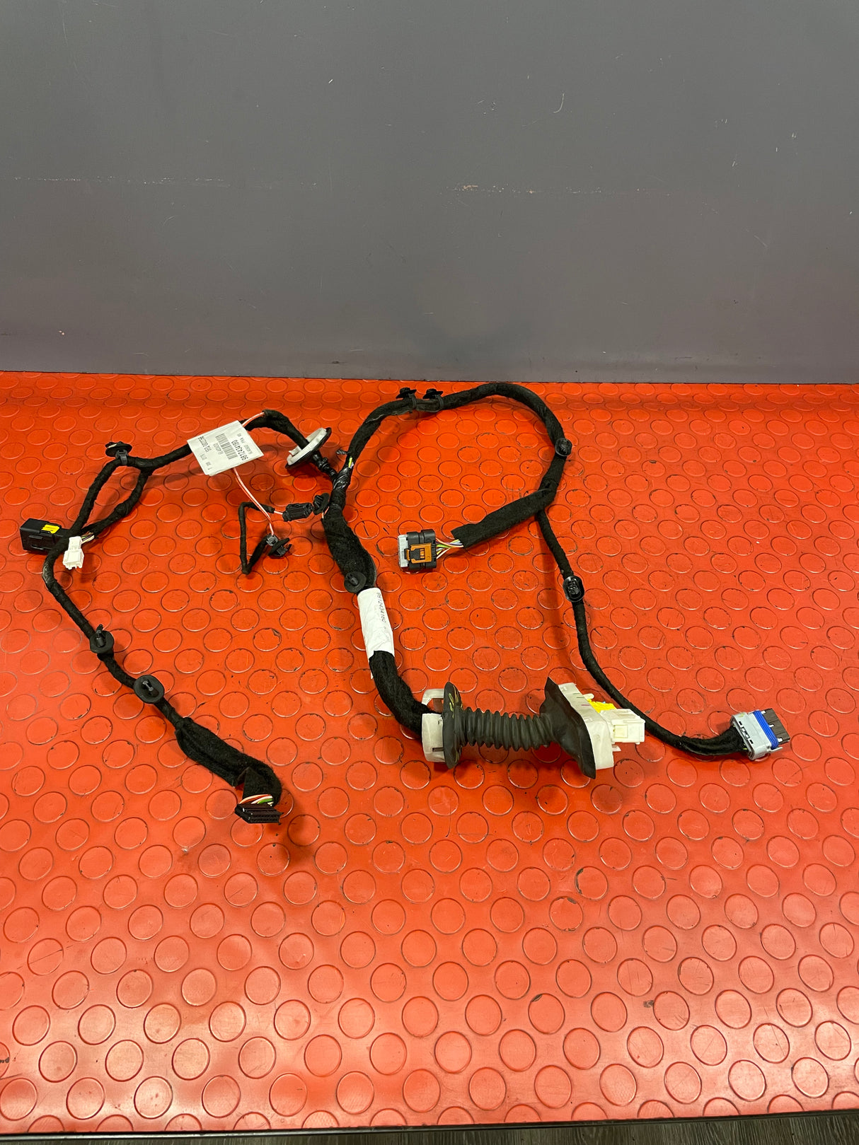 Citroen Dispatch/Peugeot Expert/Vauxhall Vivaro/Toyota Proace/Fiat Scudo DOOR WIRING LOOM Driver's Side 2019-2024 P/N 9812434180