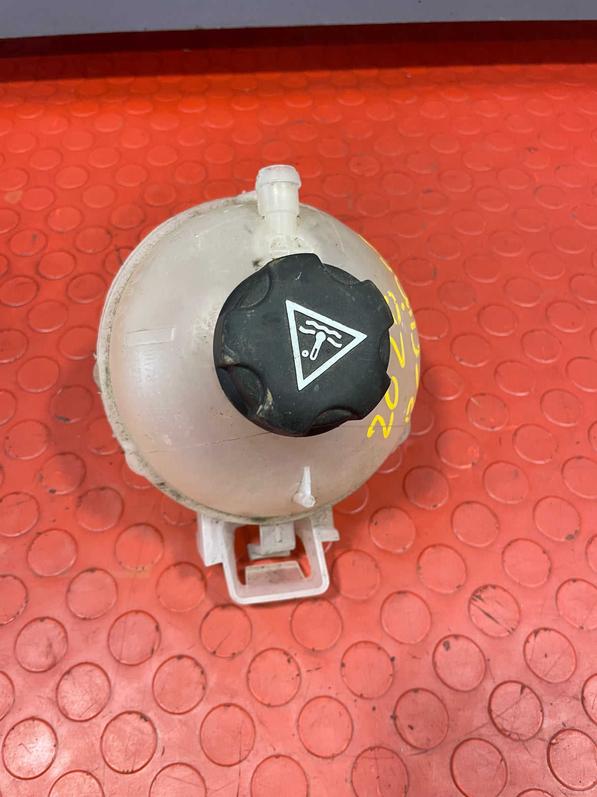 Citroen Berlingo/Peugeot Partner/Vauxhall Combo/Toyota Proace City RADIATOR COOLANT EXPANSION RESERVOIR 2019-2024 P/N 9678514680