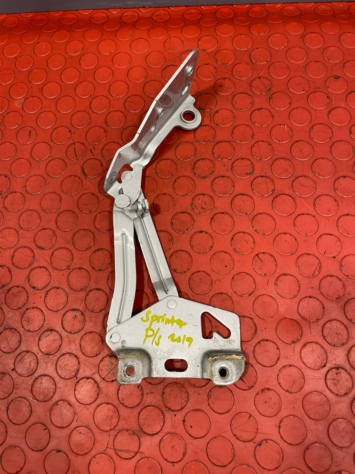 Mercedes Sprinter BONNET HINGE Passenger's Side LH 2019 P/N A9108803000