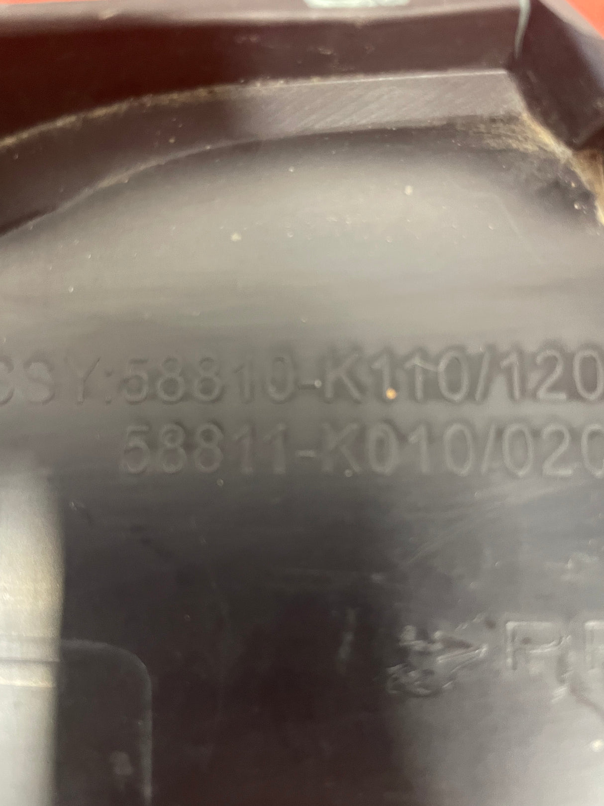 Toyota Hilux VIII Pickup CENTER CONSOLE WITH ARMREST/GLOVEBOX 2016 P/N 58810K110