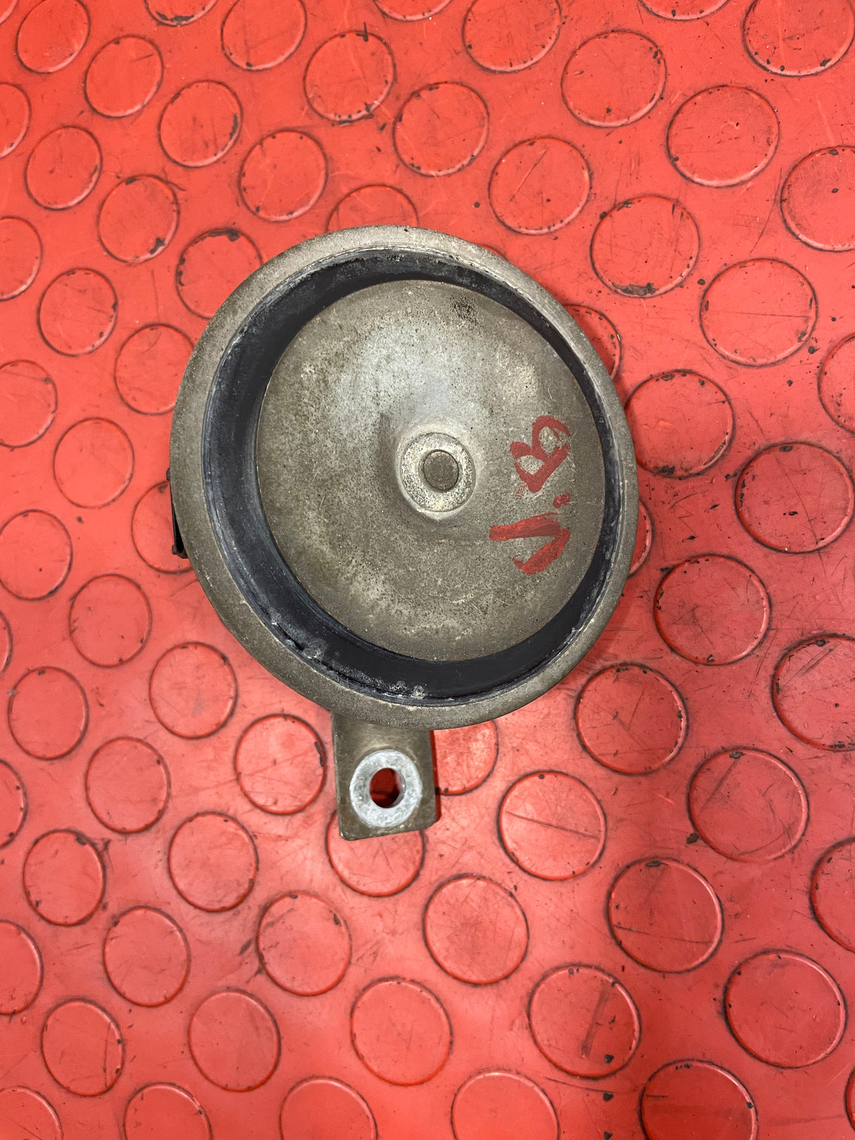 Volkswagen Crafter HORN SIGNAL 12V 335Hz Made in Spain 2Pin P/N 002952