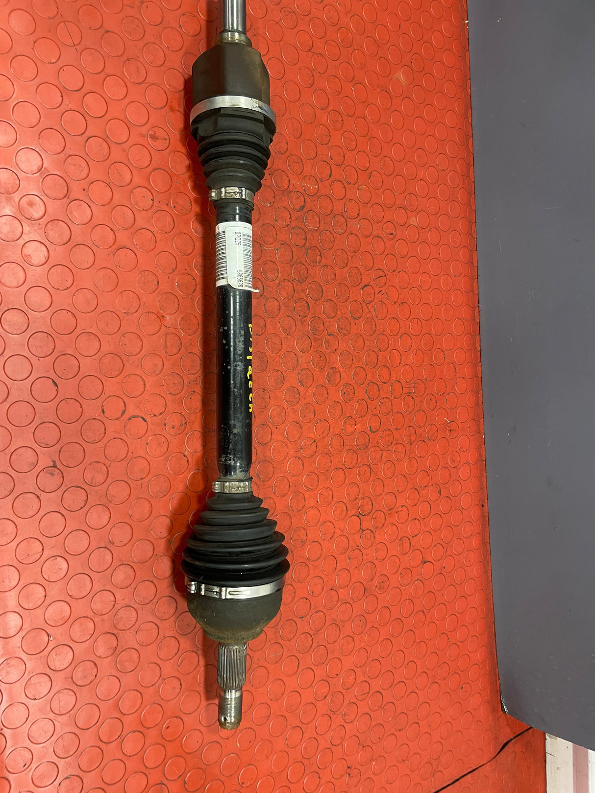 Citroen Dispatch/Peugeot Expert/Vauxhall Vivaro/Toyota Proace/Fiat Scudo DRIVESHAFT Passenger Side 2016-2024 P/N 9820048180 - 2