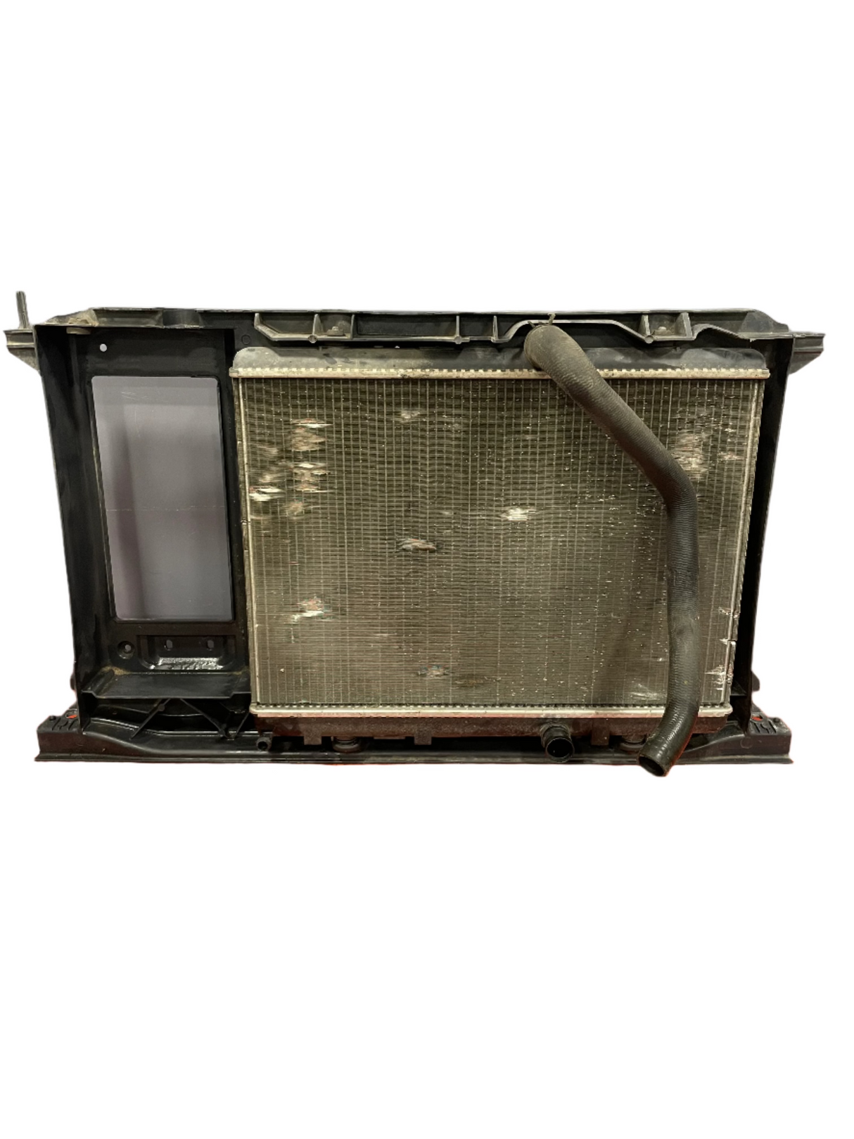 Citroen Berlingo/Peugeot Partner RADIATOR ASSEMBLY W/ FRAME (Minor Crack in the Frame) 1.6 2008-2016 P/N 9682720480