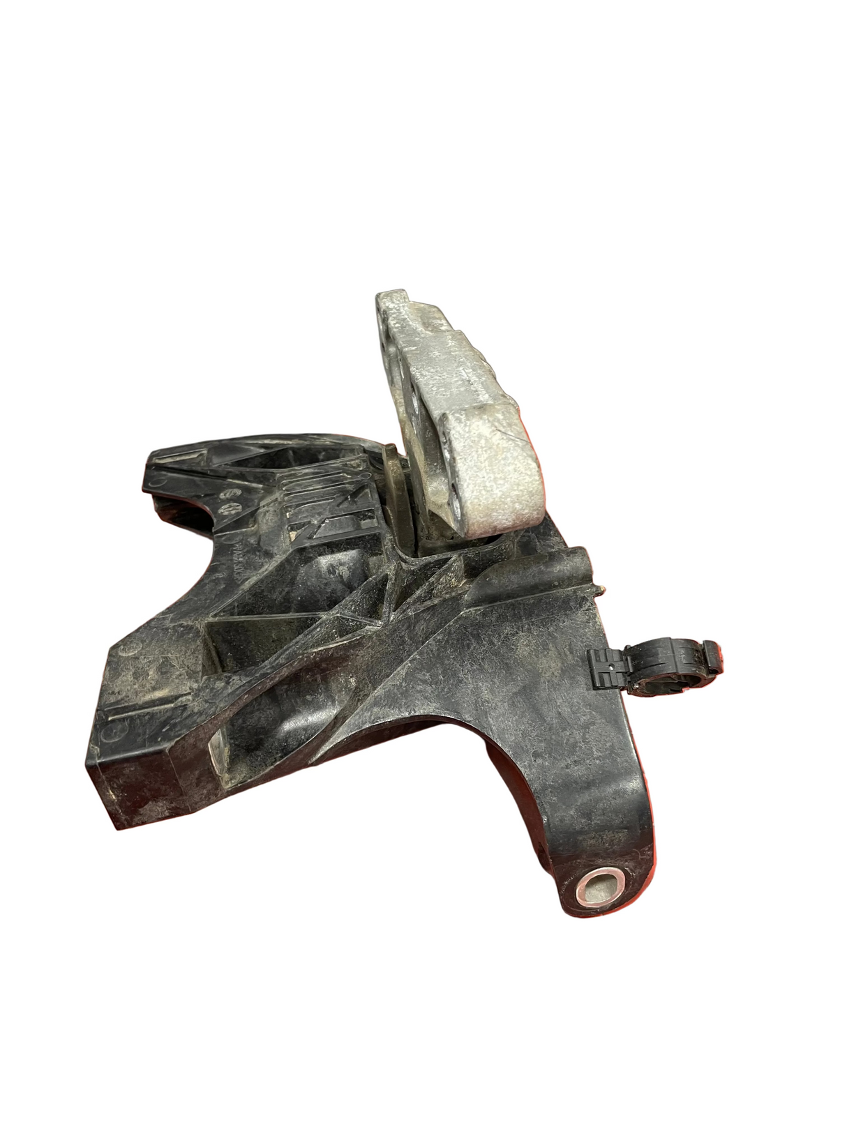 Citroen Berlingo/Peugeot Partner/Vauxhall Combo/Toyota Proace City ENGINE MOUNT O/S DRIVER'S SIDE 1.5 2019-2024 P/N 9820297580