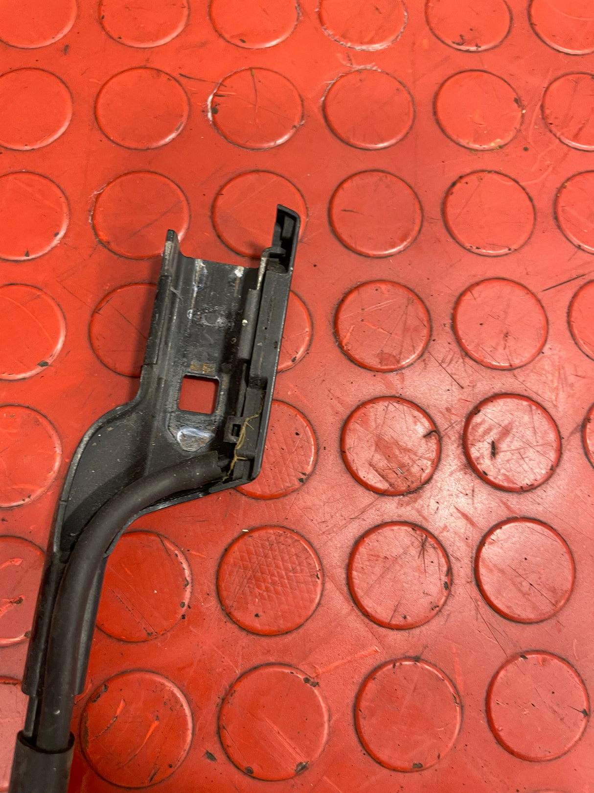 Vauxhall Combo/Peugeot Partner/Citroen Berlingo/Dispatch/Toyota Proace City WINDSCREEN WIPER ARM Driver's Side O/S P/N 9817214480