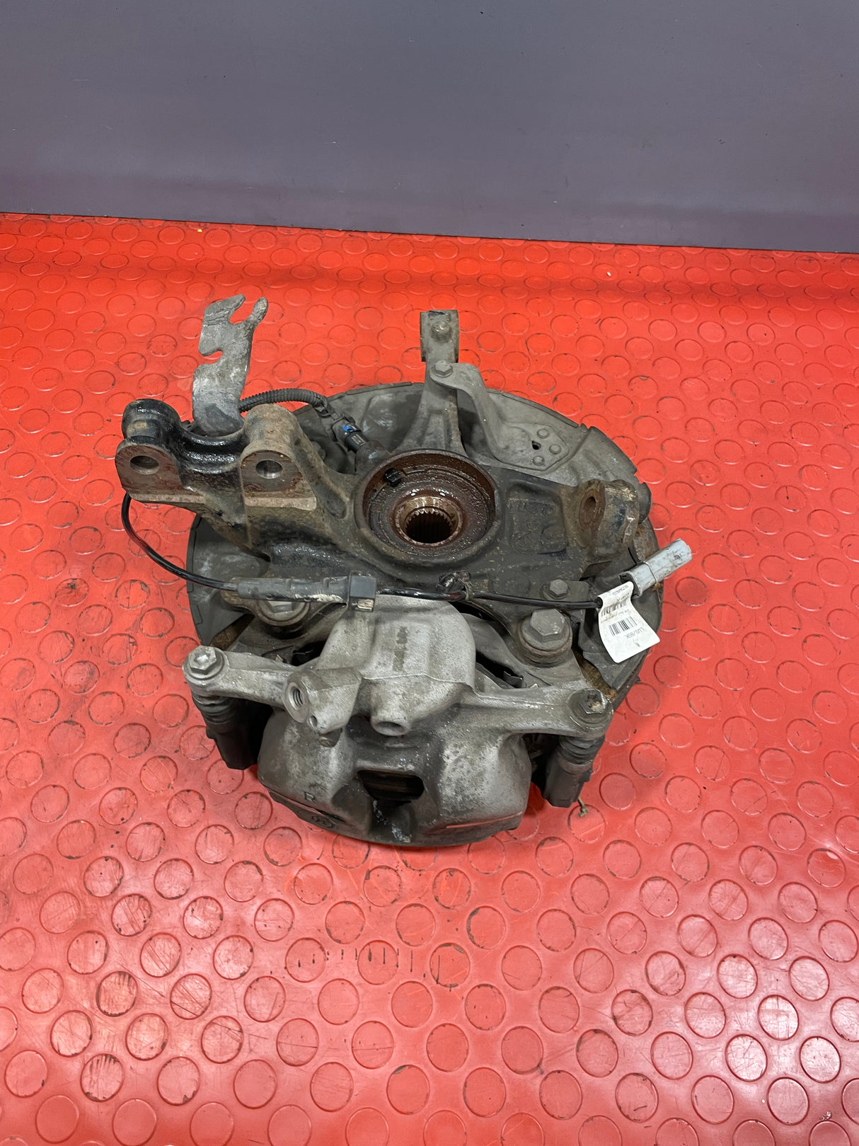 Citroen Berlingo/Peugeot Partner/Vauxhall Combo/Toyota Proace City FRONT WHEEL HUB & BRAKE SET W/ ABS SENSOR Driver's Side 2019-2024 R/N 9825606280 / 9810728280