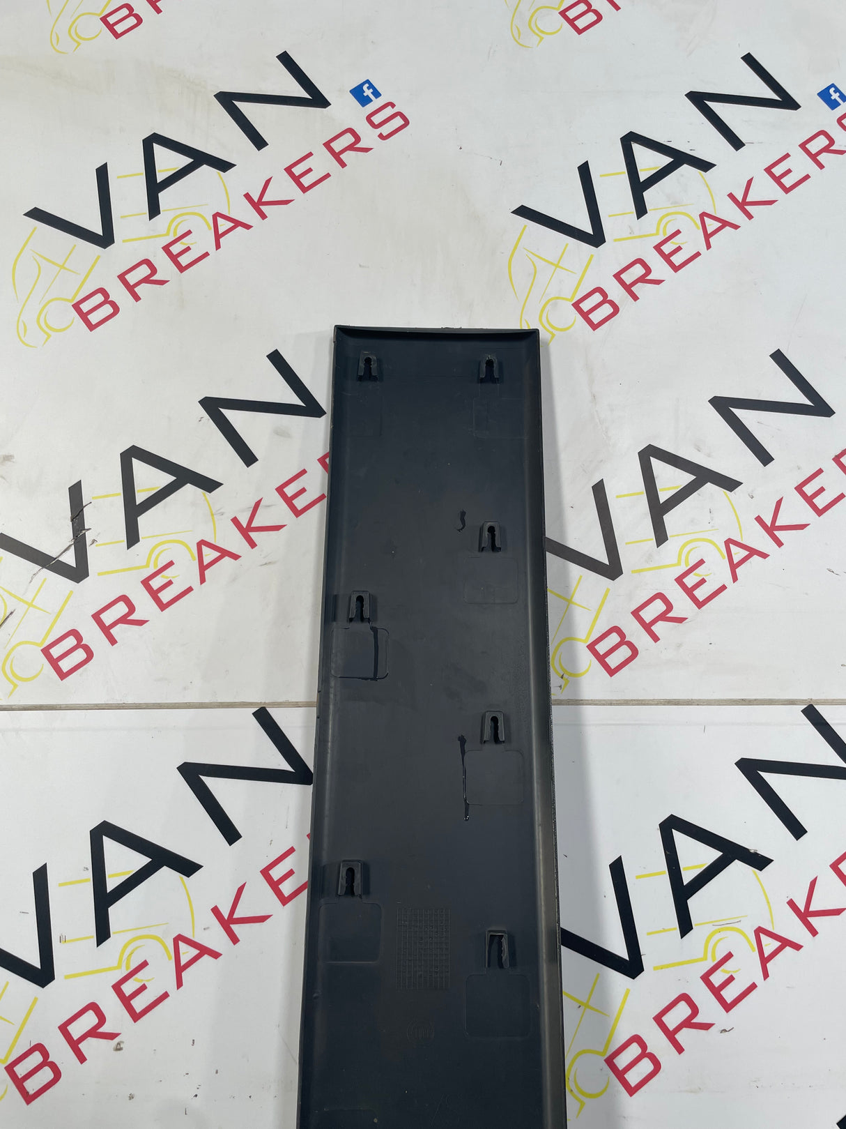 Citroen Relay/ Peugeot Boxer/ Fiat Ducato SLIDING DOOR STRIP 06-22 P/N 1306606070