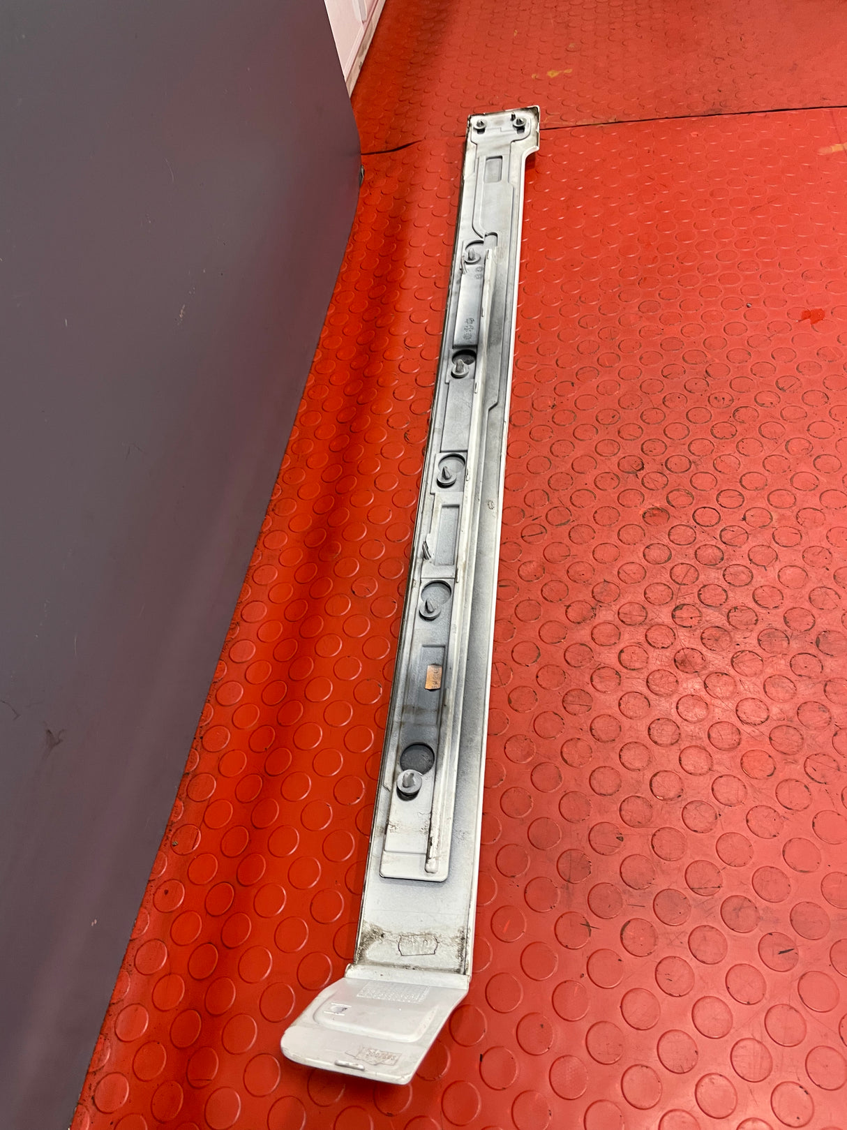 Citroen Dispatch/ Peugeot Expert/Vauxhall Vivaro/Toyota Proace SLIDING DOOR RAIL TRIM Passenger's Side (White) 2016-2024 P/N 9808384080 - 1