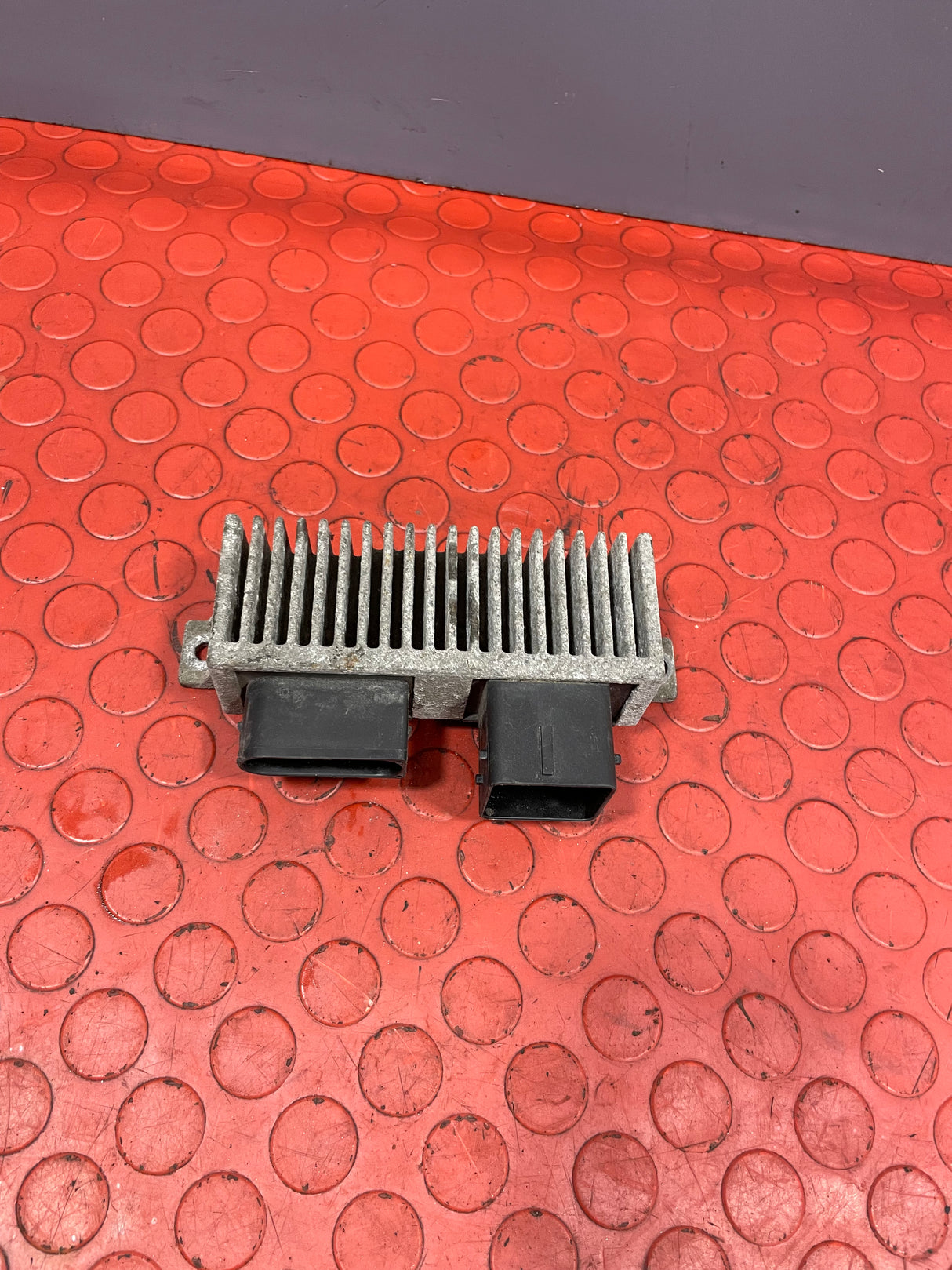 Renault Trafic/Vauxhall Vivaro/Nissan NV300 GLOW PLUG RELAY 2014-2019 P/N 271206395R