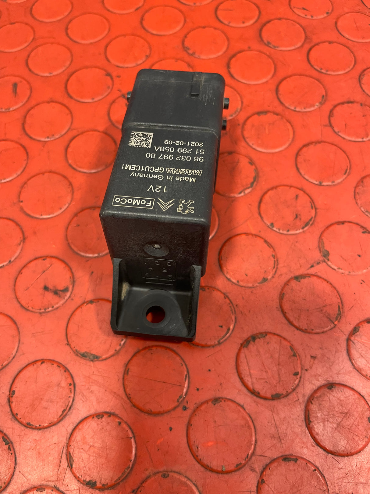 Peugeot Partner/Citroen Berlingo/Vauxhall Combo/Toyota Proace City GLOW PLUG RELAY MODULE 2019-2024 P/N 9803299780